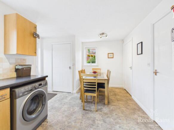 3 bed Semi-Detached for sale Image 5
