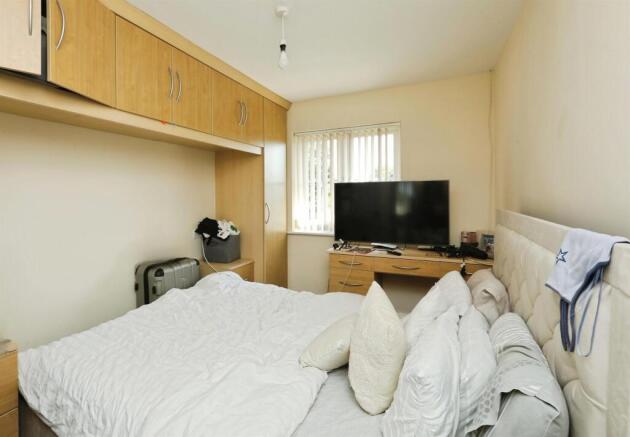 3 bed Terraced for sale Image 6
