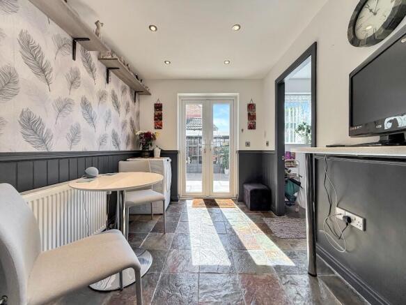 4 bed Detached for sale Image 10