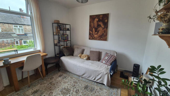 2 bed flat to rent Curzon Avenue, Manchester M14