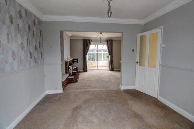Dining area/lounge