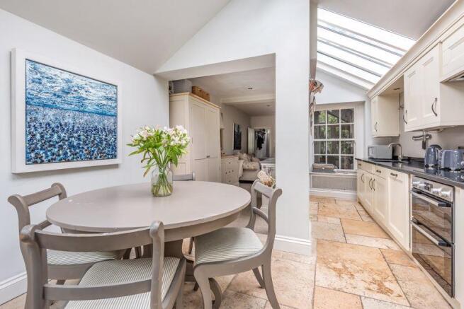 Kitchen/Dining...