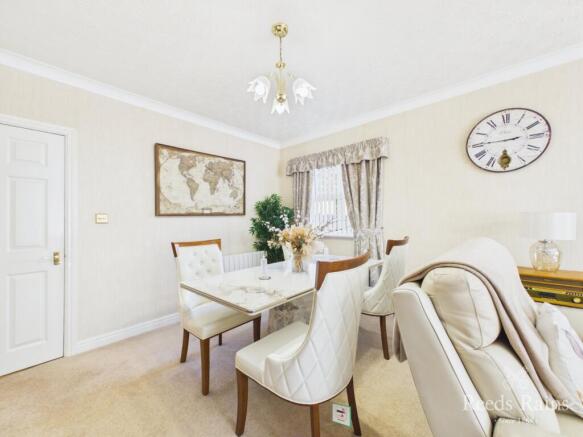 2 bed Apartment for sale Image 8