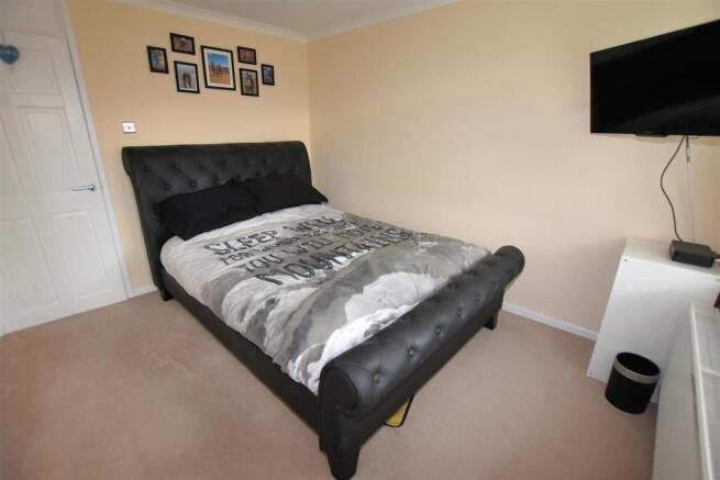 Bedroom 1 main.jpg
