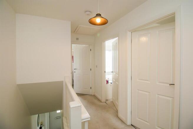 3 bed Detached for sale Image 8