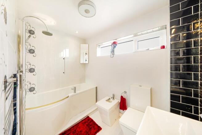10 Manor Way 25