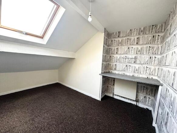 4 bed Terraced to rent Image 9