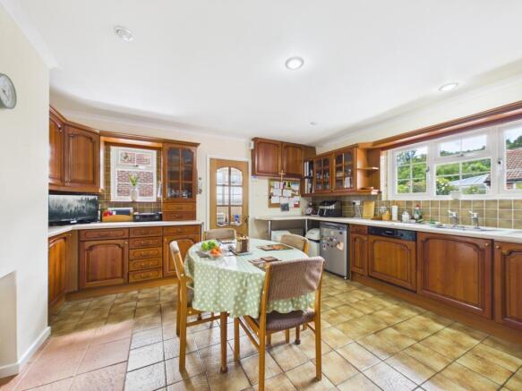 West Street, Tadley, RG26 photo 4
