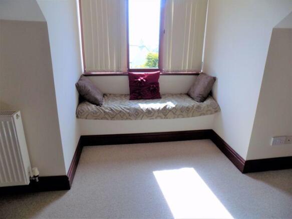Bedroom 2 Wind...