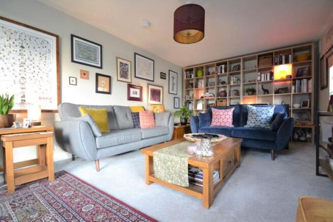 Lounge 1 