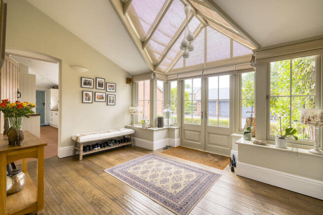 An exceptional Victorian country property with grounds and outbuildings photo 4