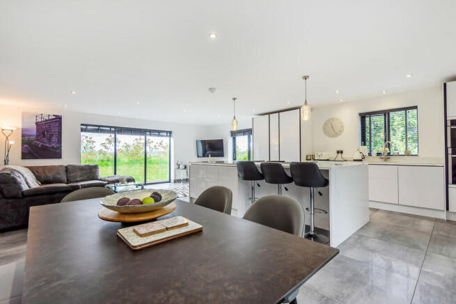 Kitchen/Dining/Fa...