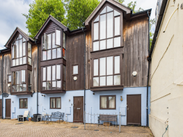 1, 43a Heritage Mews, Belgrave Road, Torquay TQ2 5HZ