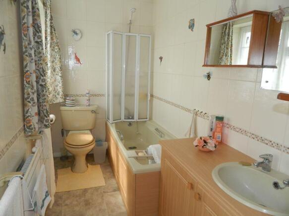 En Suite Bathroom