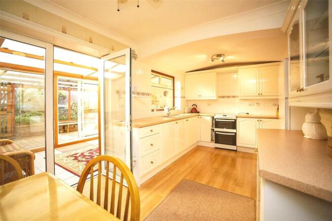 Kitchen Diner (2)