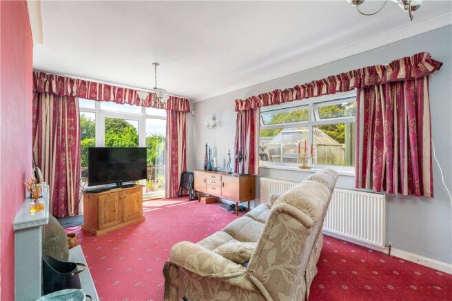 5 bed Bungalow for sale Image 7
