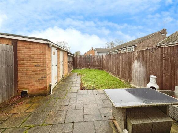 5695401a-Photo 201-8-26 2C 2012 2008 2057.jpg