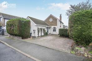 19, Roseway, Nuneaton CV13 6HG