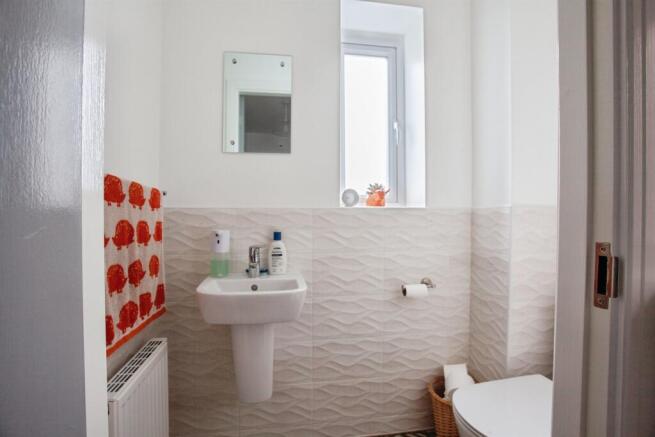 4 bed Detached for sale Image 12