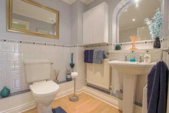 Bathroom/Wc