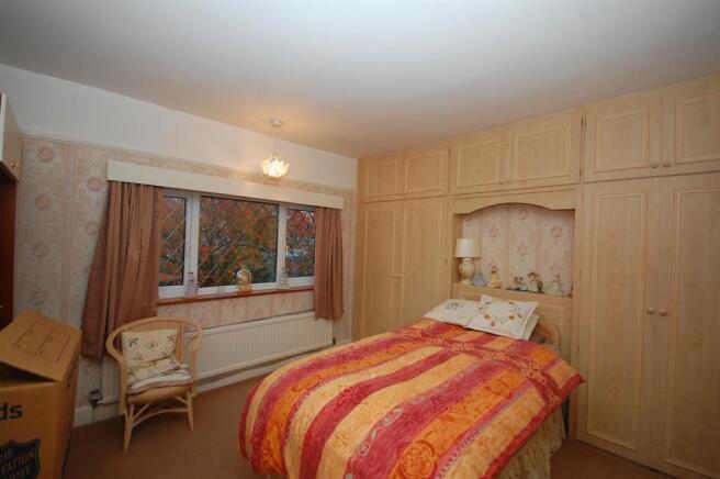 30churchlaneBEDROOM2.JPG