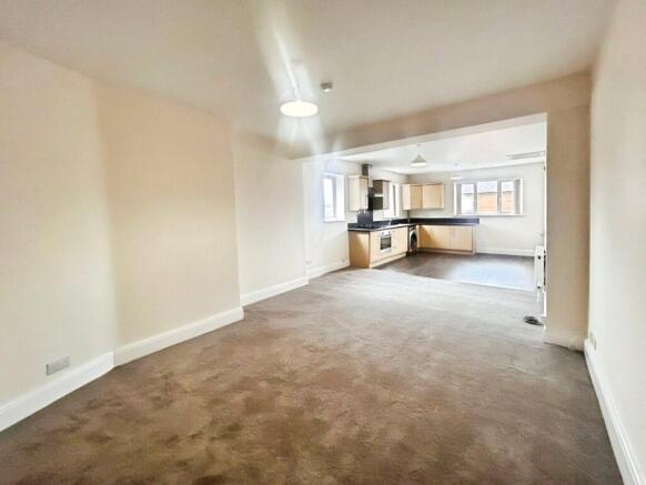 Lounge/Kitchen