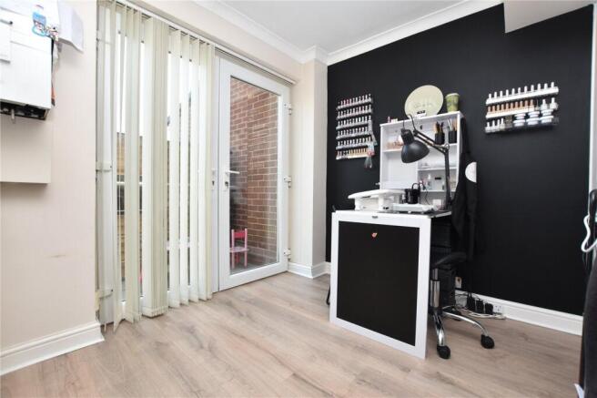 3 bed Town House for sale Image 5