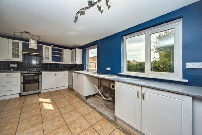3 bed Semi-Detached for sale Image 10