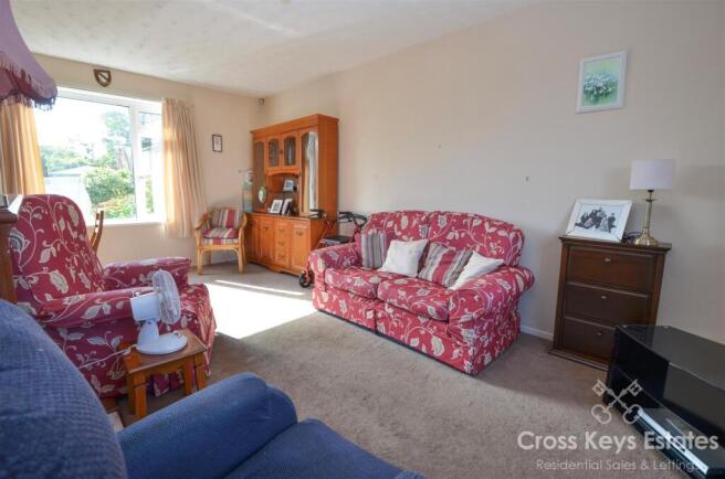 Sitting/Dining Room