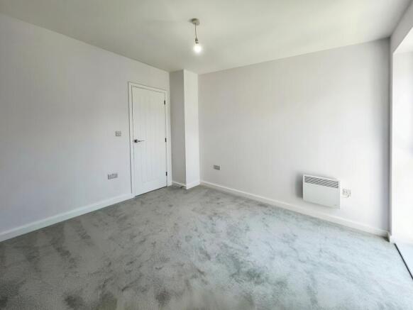 1 bed Apartment to rent Image 5