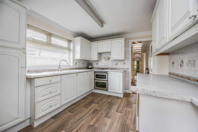 66 Durley Avenue, Cowplain-Small-PorticoMarketing-