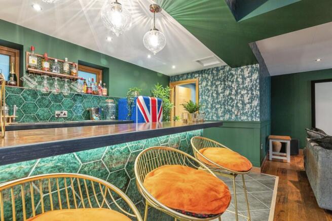 Cinema/Pool Room