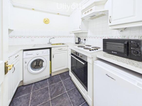 2 bed Penthouse for sale Image 7