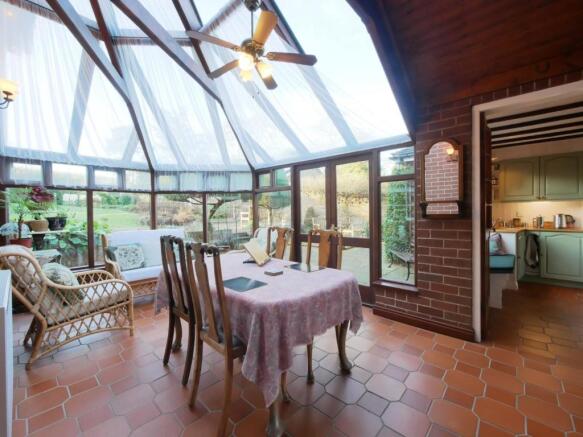 GARDEN ROOM