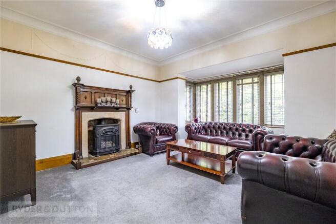 5 bed Bungalow for sale Image 9