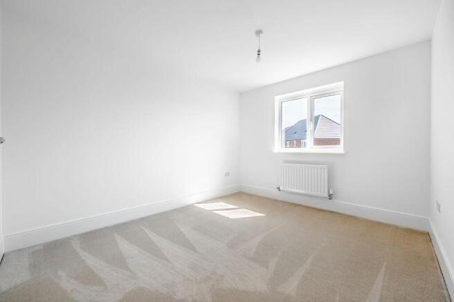 4 bed House for sale Image 10