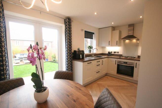 OPEN PLAN DINING KITCHEN