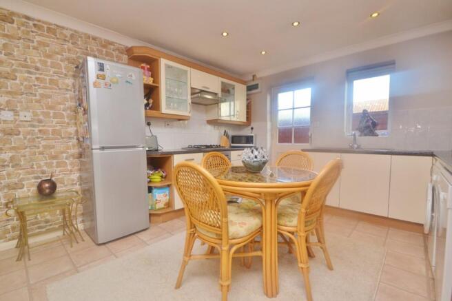 kitchen / dining roo