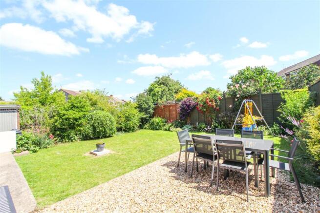 garden 1.jpg