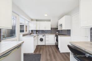 32, Priory Lands, Stretton DE13 0HJ