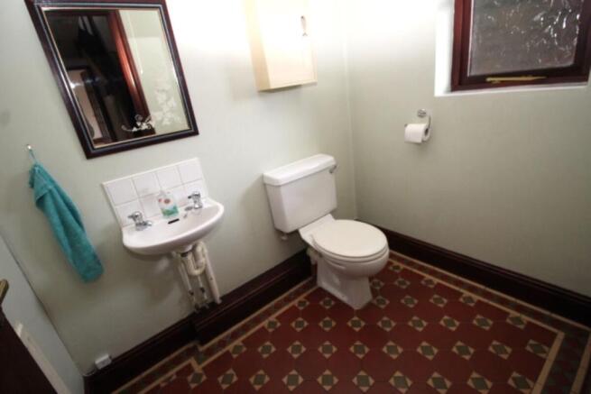 Cloakroom / WC