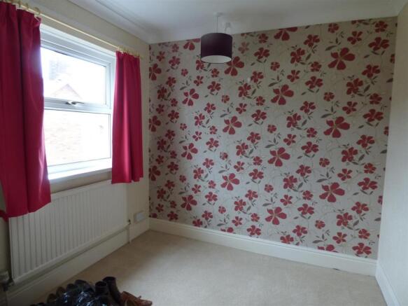 BEDROOM 2