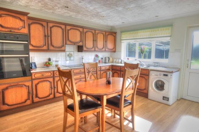 Kitchen / Breakfast