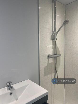 1 bed Penthouse to rent Image 3