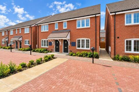Meadow Road, Wixams, MK45