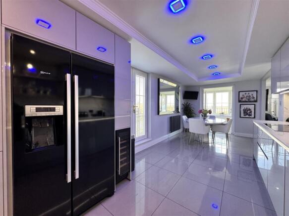 Kitchen/Dining