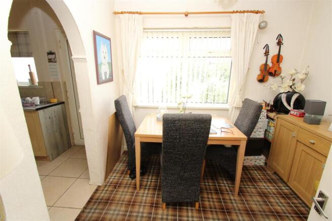 3 bed Town House for sale Image 5