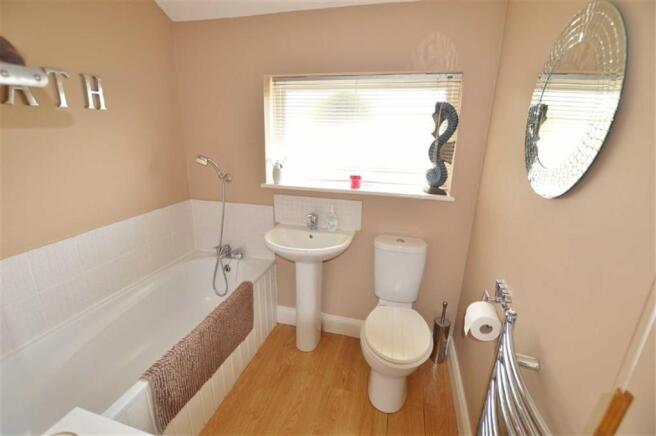 FAMILY BATHROOM