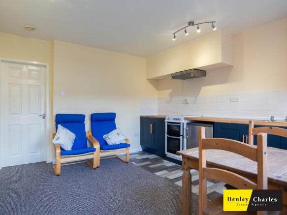 Lounge/Kitchen