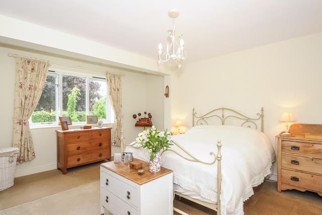 Double bedroom 2